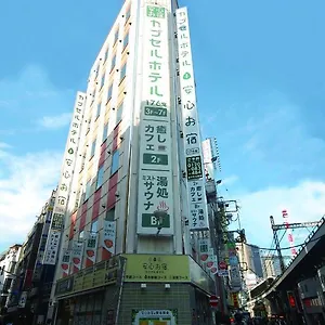 Anshin Oyado Shinbashi Ekimaeten Hotel a capsule